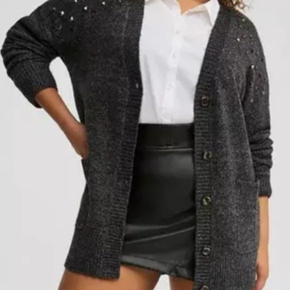 Torrid Charcoal Gray Vegan Cashmere Boyfriend Cardigan V-Neck Sweater size 2 NWT - Picture 4 of 8